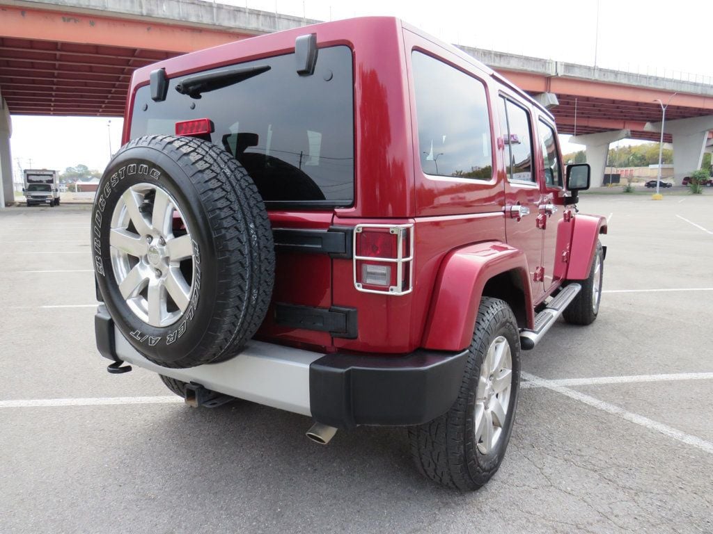 2013 Jeep Wrangler Unlimited 4WD 4dr Sahara - 22631392 - 3