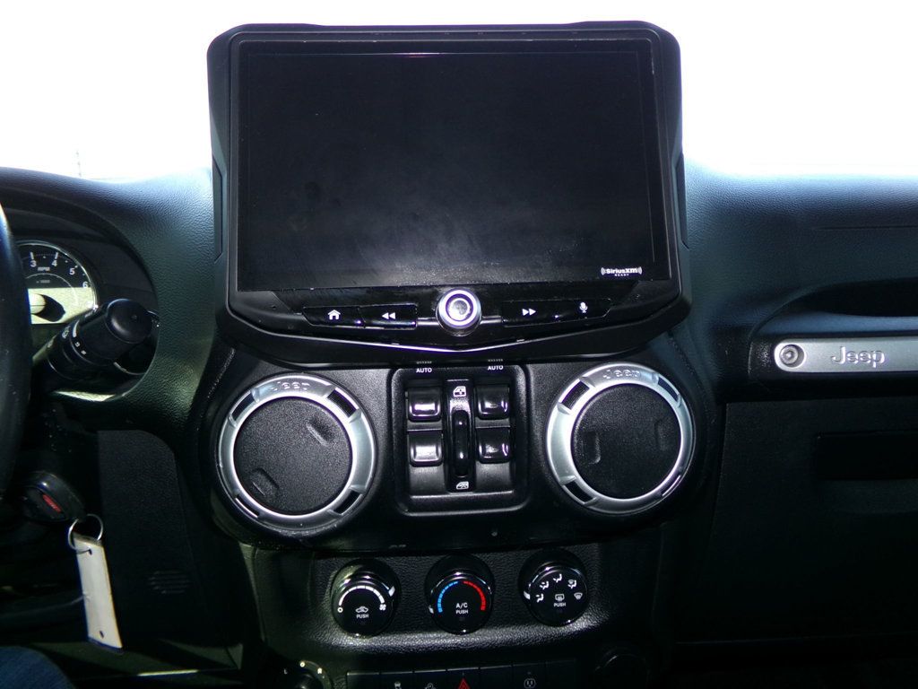 2013 Jeep Wrangler Unlimited 4WD 4dr Sahara - 22942033 - 10