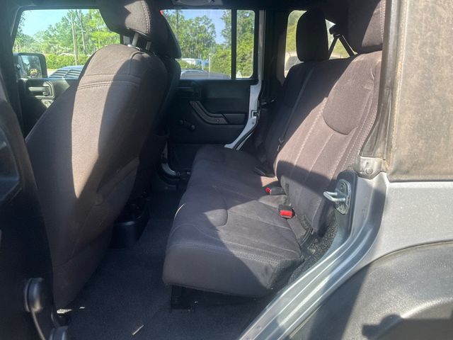 2013 Jeep Wrangler Unlimited 4WD 4dr Sport - 23007909 - 11