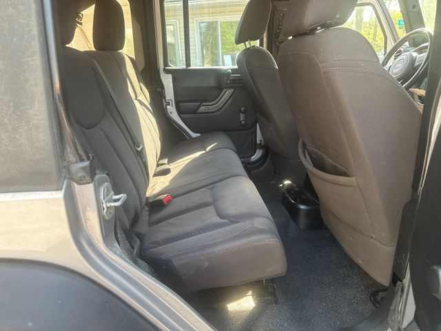 2013 Jeep Wrangler Unlimited 4WD 4dr Sport - 23007909 - 13