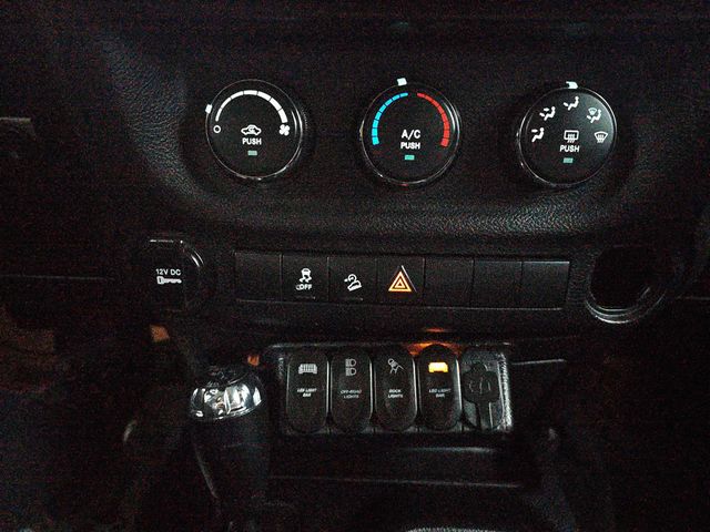 2013 Jeep Wrangler Unlimited 4WD 4dr Sport - 22986446 - 25