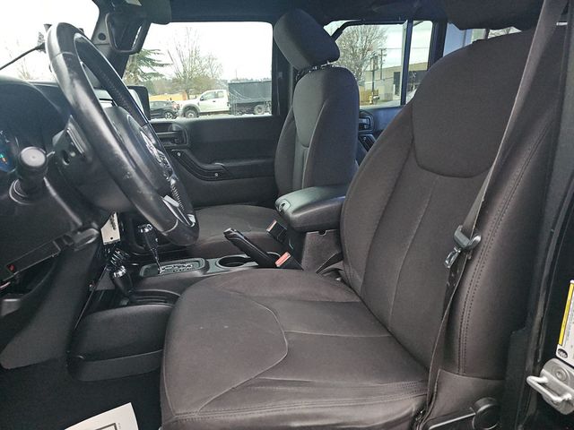 2013 Jeep Wrangler Unlimited 4WD 4dr Sport - 22986446 - 8