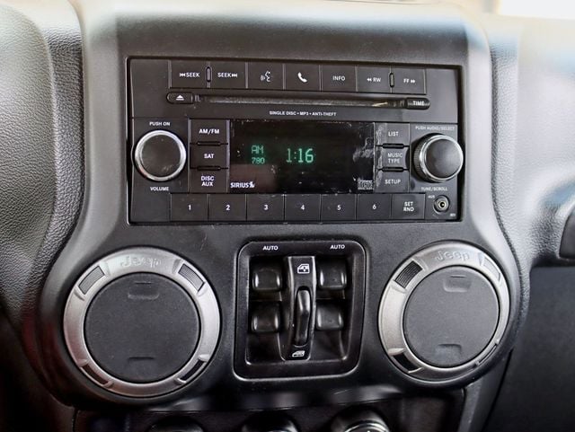 2013 Jeep Wrangler Unlimited 4WD 4dr Sport - 23019607 - 12