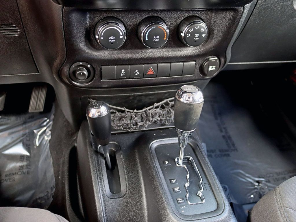 2013 Jeep Wrangler Unlimited 4WD 4dr Sport - 23019607 - 13