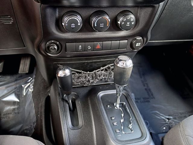 2013 Jeep Wrangler Unlimited 4WD 4dr Sport - 23019607 - 13