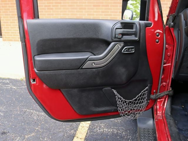 2013 Jeep Wrangler Unlimited 4WD 4dr Sport - 23019607 - 19