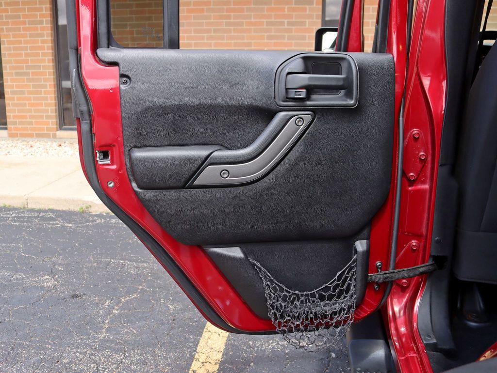 2013 Jeep Wrangler Unlimited 4WD 4dr Sport - 23019607 - 21