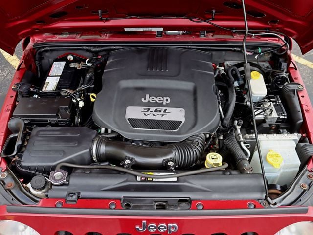 2013 Jeep Wrangler Unlimited 4WD 4dr Sport - 23019607 - 26