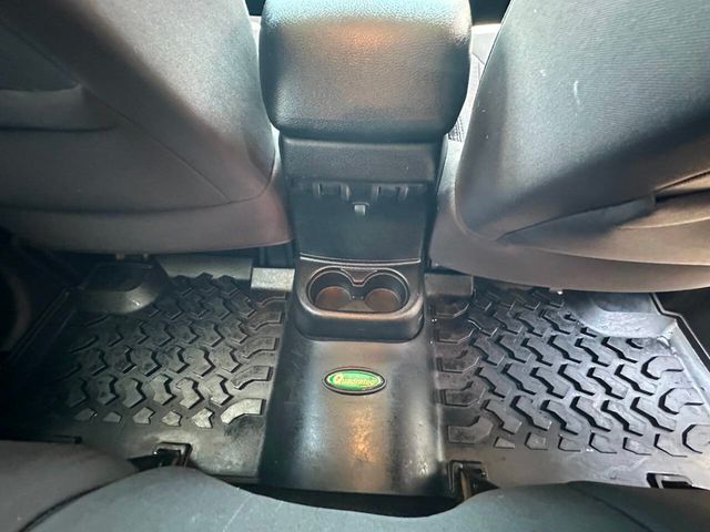 2013 Jeep Wrangler Unlimited 4WD 4dr Sport - 22875041 - 19