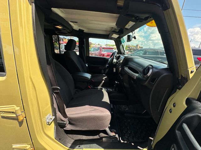 2013 Jeep Wrangler Unlimited 4WD 4dr Sport - 22875041 - 21