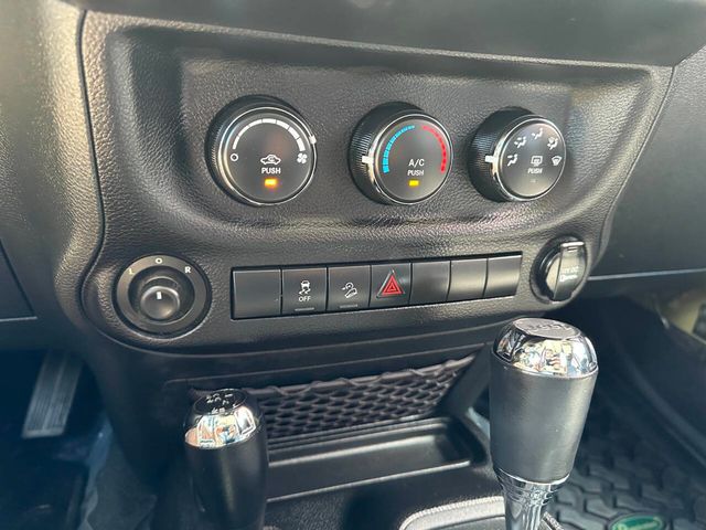 2013 Jeep Wrangler Unlimited 4WD 4dr Sport - 22875041 - 34