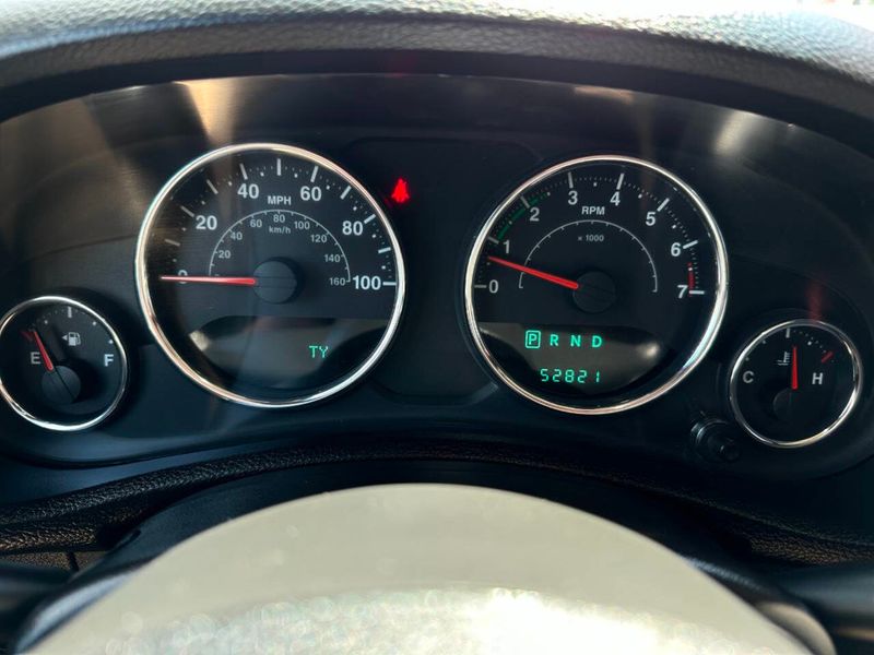 2013 Jeep Wrangler Unlimited 4WD 4dr Sport - 22875041 - 40