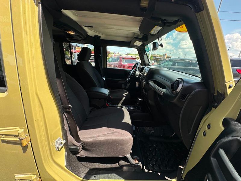 2013 Jeep Wrangler Unlimited 4WD 4dr Sport - 22875041 - 44