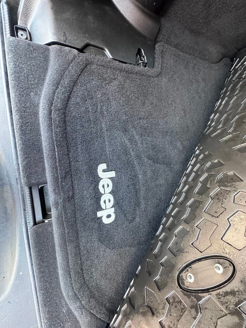 2013 Jeep Wrangler Unlimited 4WD 4dr Sport - 22875041 - 5