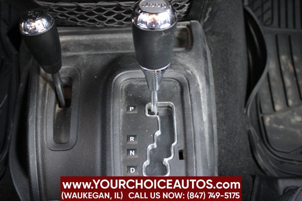 2013 Jeep Wrangler Unlimited 4WD 4dr Sport - 22889881 - 19