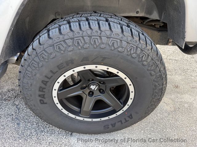 2013 Jeep Wrangler Unlimited 4WD Sahara - 23087828 - 15