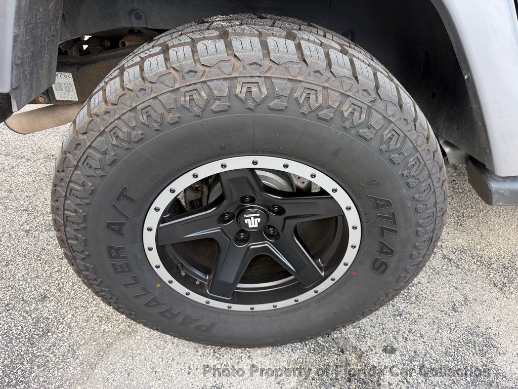 2013 Jeep Wrangler Unlimited 4WD Sahara - 23087828 - 16