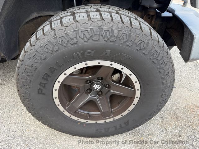 2013 Jeep Wrangler Unlimited 4WD Sahara - 23087828 - 17