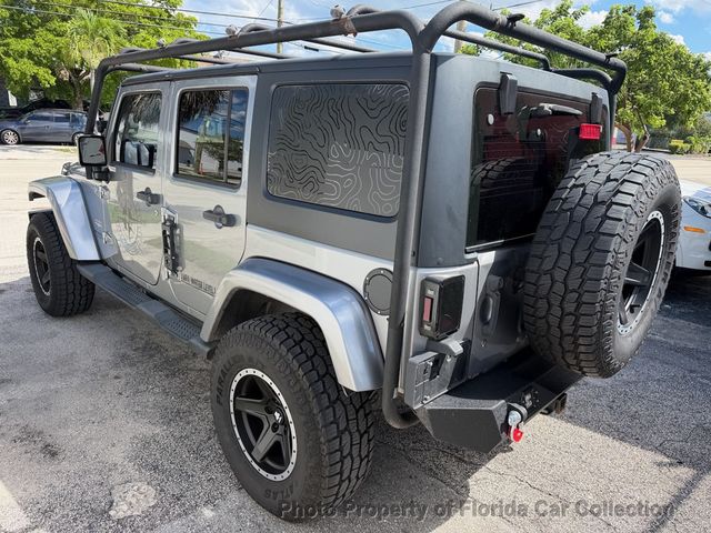 2013 Jeep Wrangler Unlimited 4WD Sahara - 23087828 - 3
