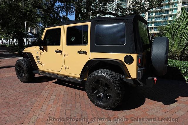 2013 Jeep Wrangler Unlimited 4WD Sport S - 22695091 - 3