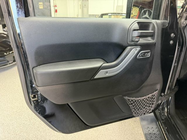 2013 Jeep Wrangler Unlimited Local Trade/Sahara Pkg/Heated Leather Seats/Alpine Audio - 23098092 - 13