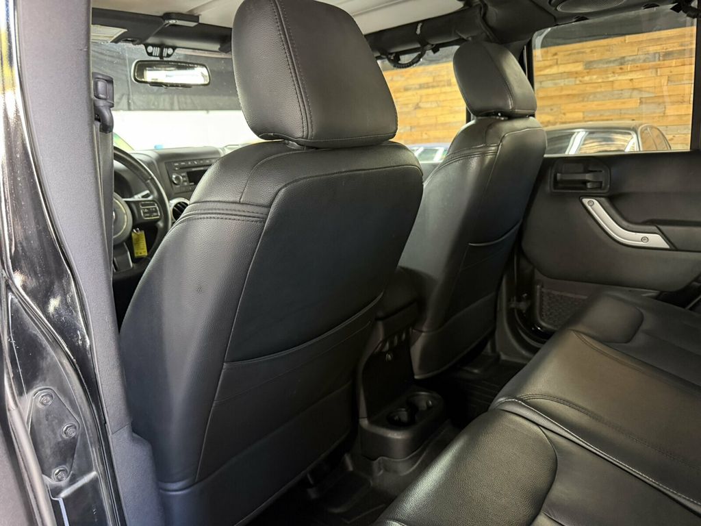 2013 Jeep Wrangler Unlimited Local Trade/Sahara Pkg/Heated Leather Seats/Alpine Audio - 23098092 - 19