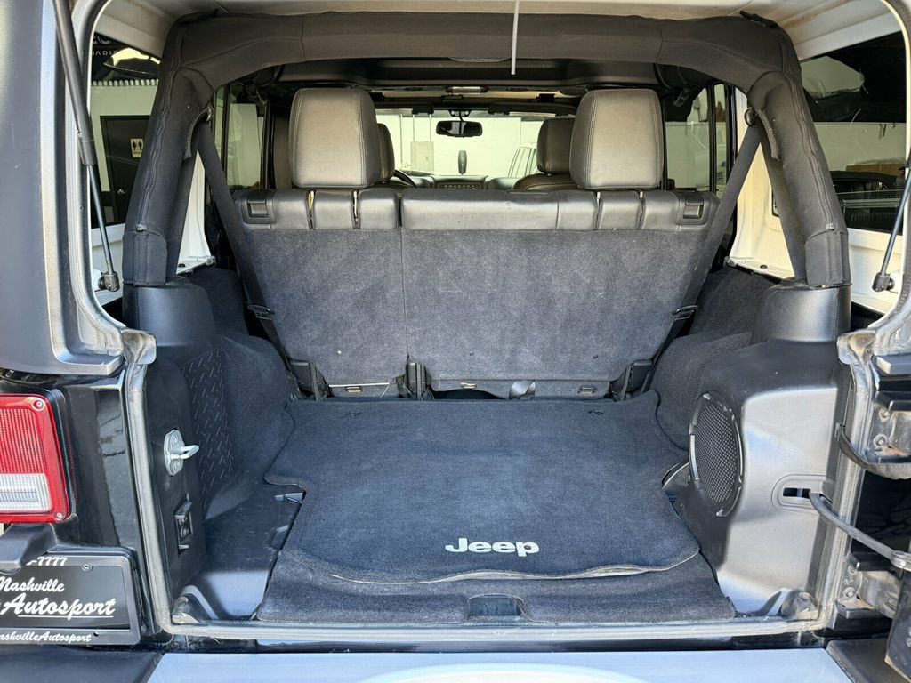 2013 Jeep Wrangler Unlimited Local Trade/Sahara Pkg/Heated Leather Seats/Alpine Audio - 23098092 - 20