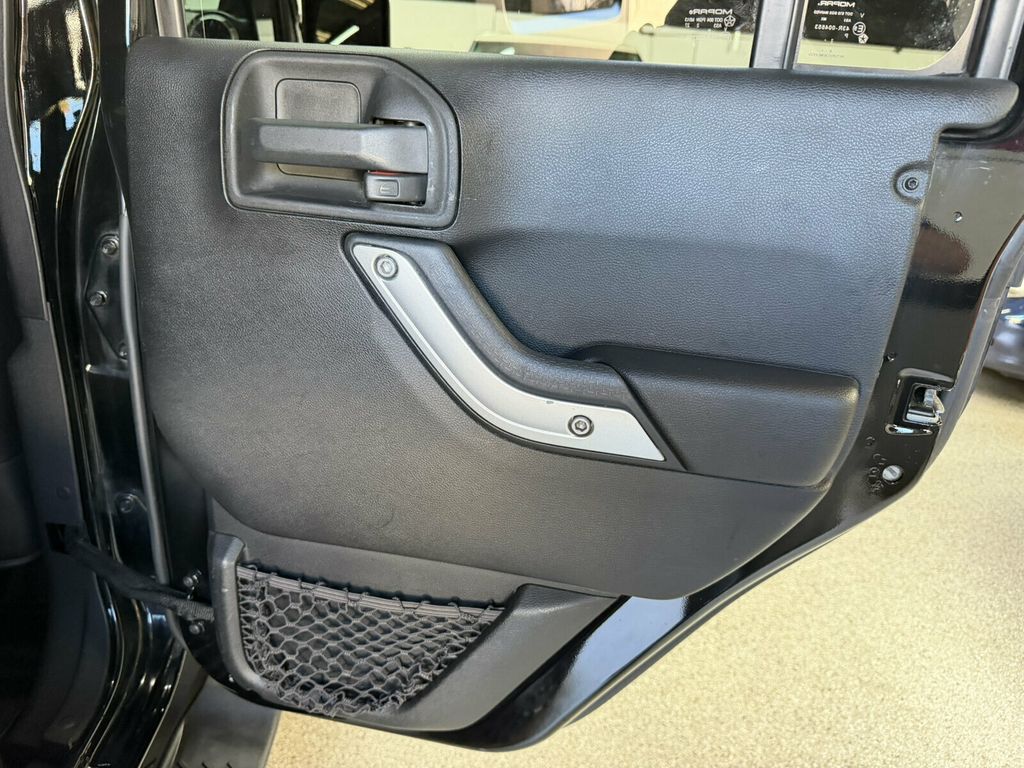 2013 Jeep Wrangler Unlimited Local Trade/Sahara Pkg/Heated Leather Seats/Alpine Audio - 23098092 - 21