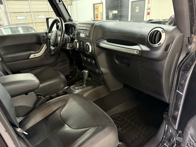 2013 Jeep Wrangler Unlimited Local Trade/Sahara Pkg/Heated Leather Seats/Alpine Audio - 23098092 - 26