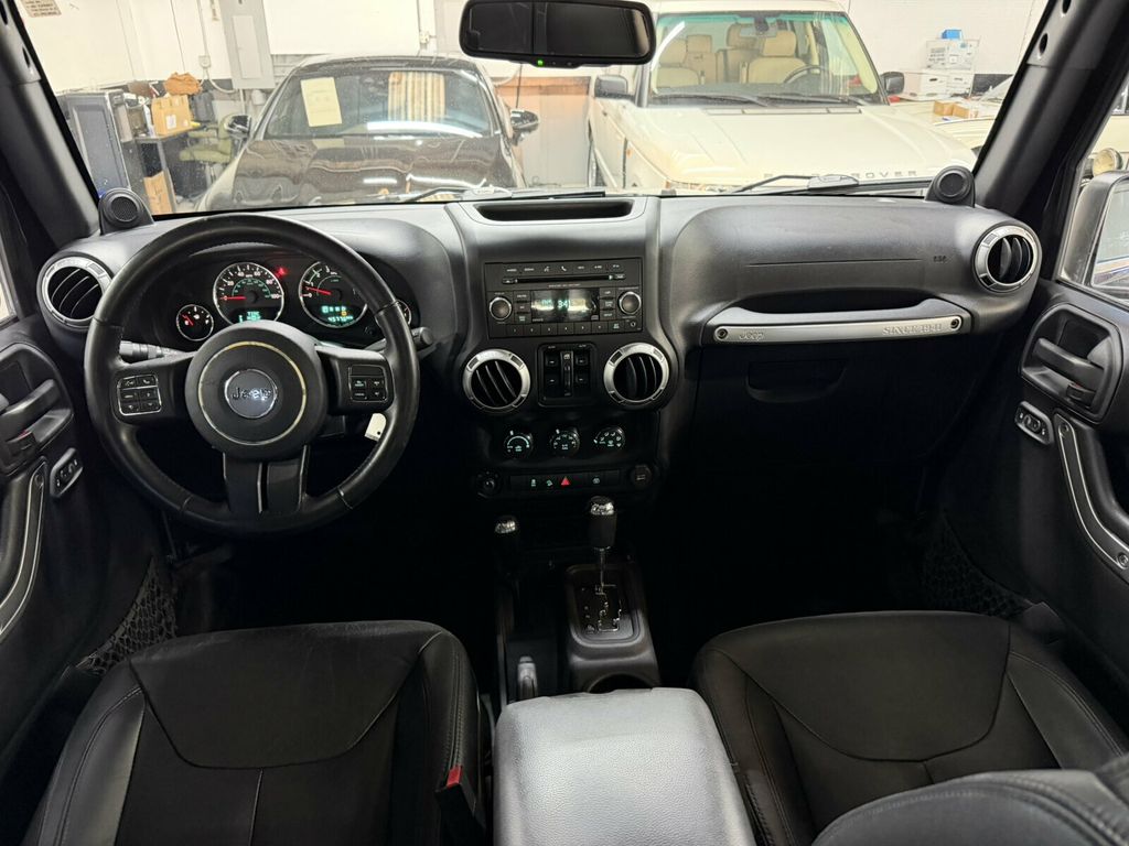 2013 Jeep Wrangler Unlimited Local Trade/Sahara Pkg/Heated Leather Seats/Alpine Audio - 23098092 - 29