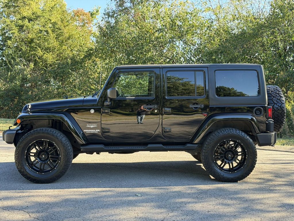 2013 Jeep Wrangler Unlimited Local Trade/Sahara Pkg/Heated Leather Seats/Alpine Audio - 23098092 - 3