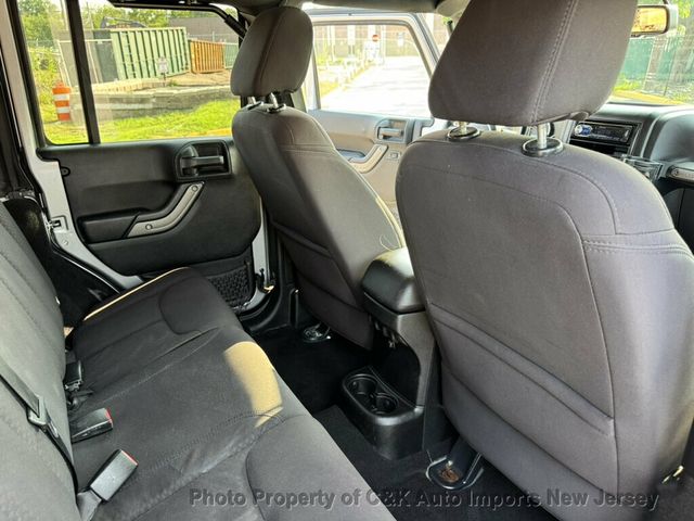 2013 Jeep Wrangler Unlimited MANUAL TRANS!! VERY CLEAN!! UNLIMITED!! 4DR - 23065983 - 29