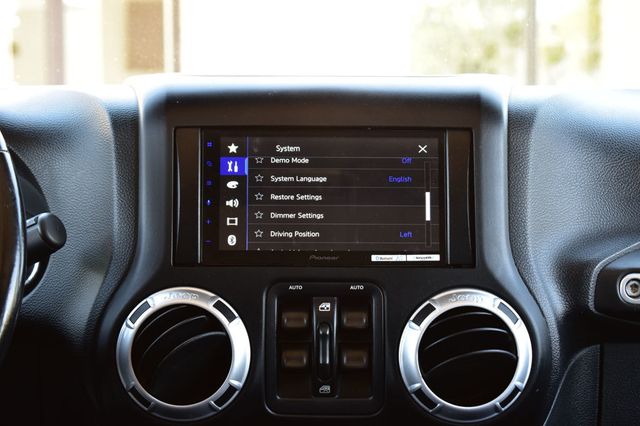 2013 Jeep Wrangler Unlimited Rubicon - 22999682 - 16