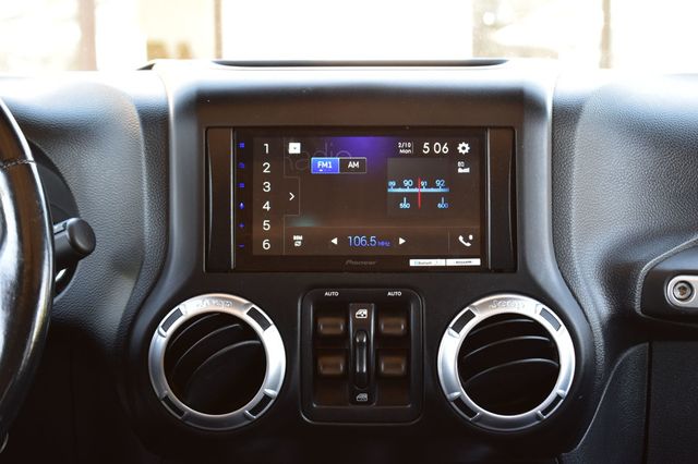 2013 Jeep Wrangler Unlimited Rubicon - 22999682 - 19
