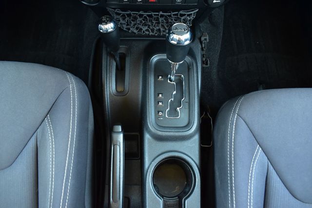 2013 Jeep Wrangler Unlimited Rubicon - 22999682 - 23
