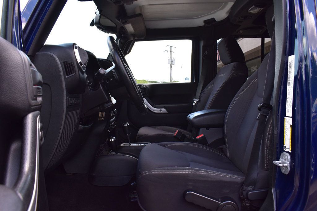 2013 Jeep Wrangler Unlimited Rubicon - 22999682 - 28