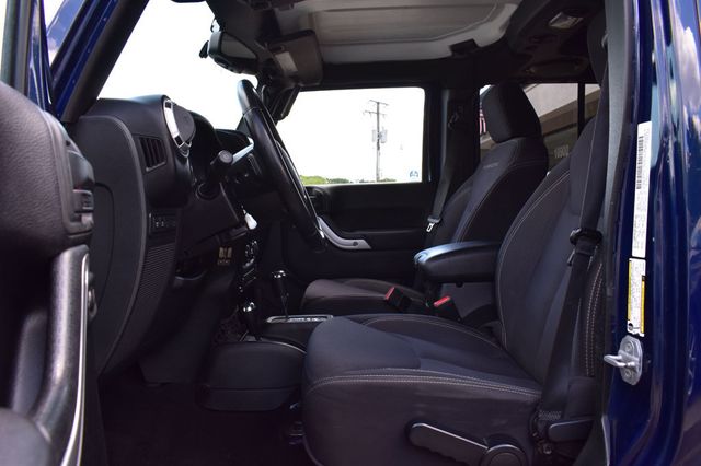 2013 Jeep Wrangler Unlimited Rubicon - 22999682 - 28