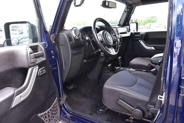 2013 Jeep Wrangler Unlimited Rubicon - 22999682 - 30