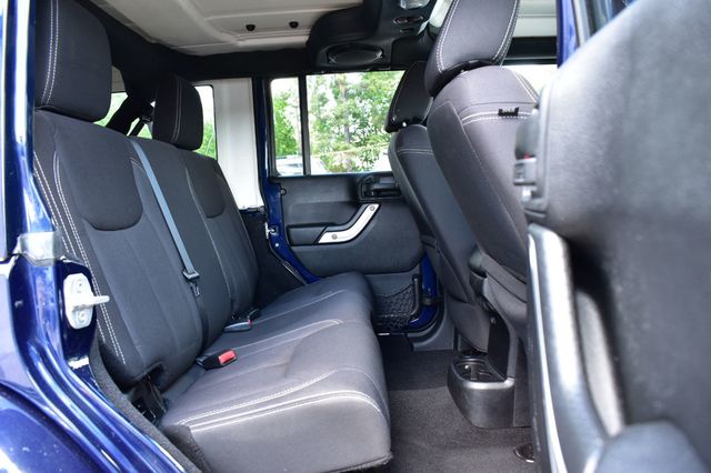 2013 Jeep Wrangler Unlimited Rubicon - 22999682 - 34
