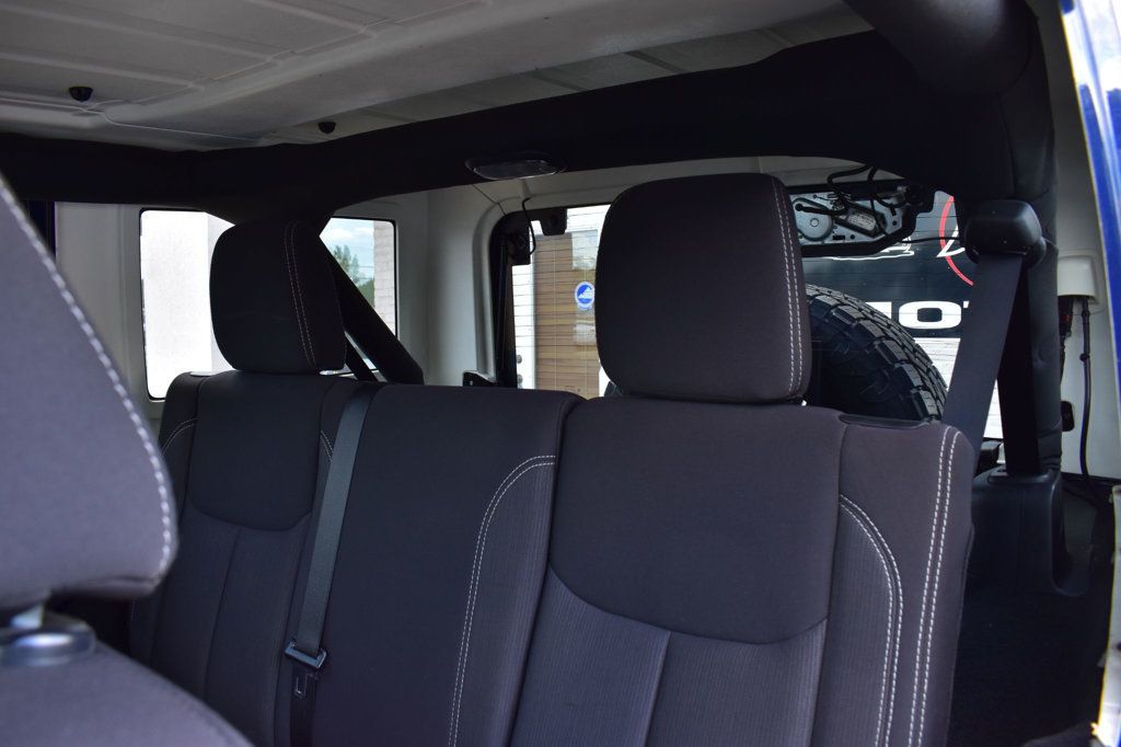 2013 Jeep Wrangler Unlimited Rubicon - 22999682 - 38