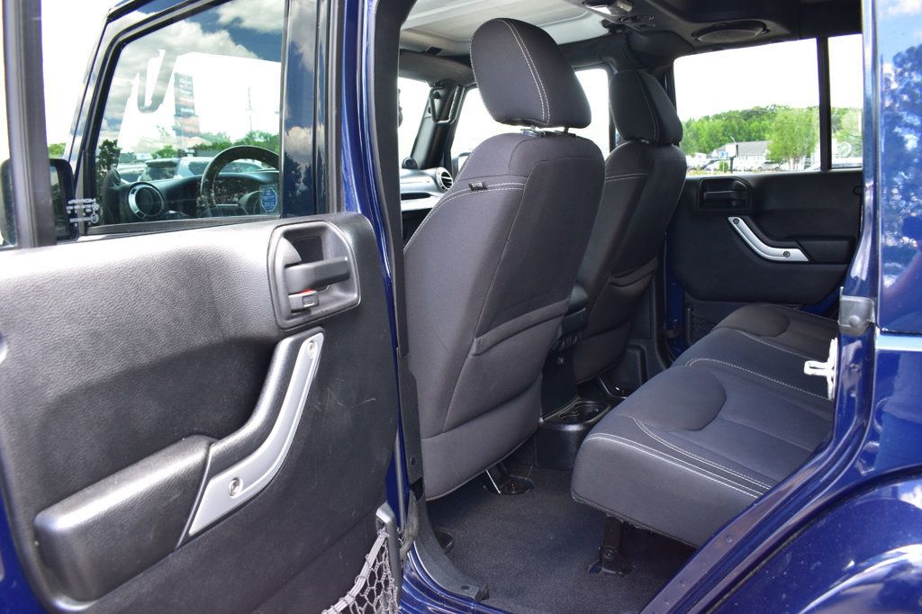 2013 Jeep Wrangler Unlimited Rubicon - 22999682 - 39