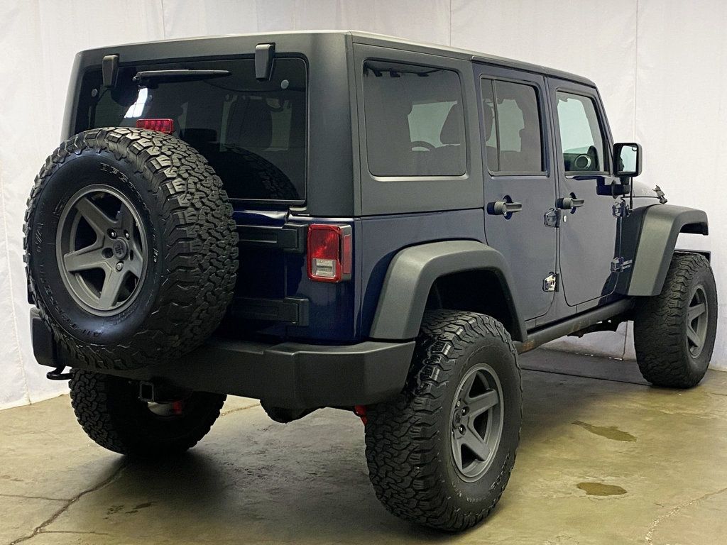 2013 Jeep Wrangler Unlimited Rubicon photo 6