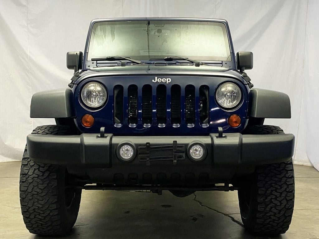 2013 Jeep Wrangler Unlimited Rubicon photo 10