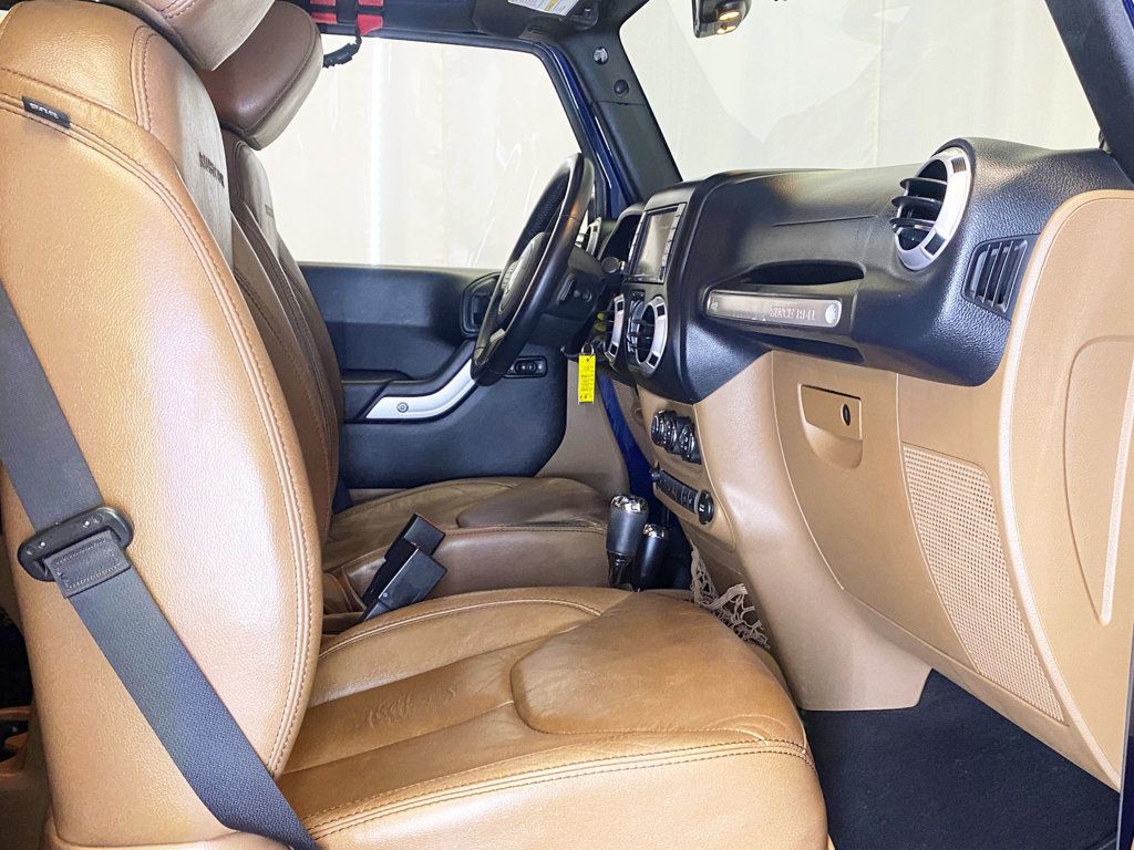 2013 Jeep Wrangler Unlimited Rubicon photo 37