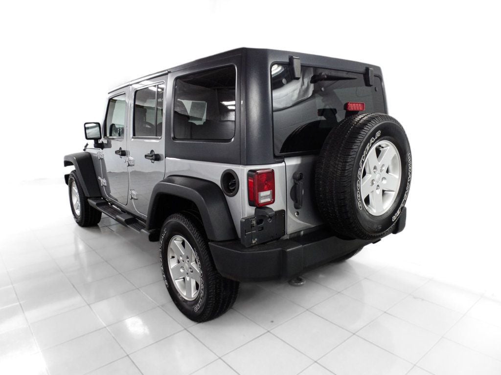 2013 Jeep Wrangler Unlimited UNLIMITED SPORT 4X4 - 22638240 - 3