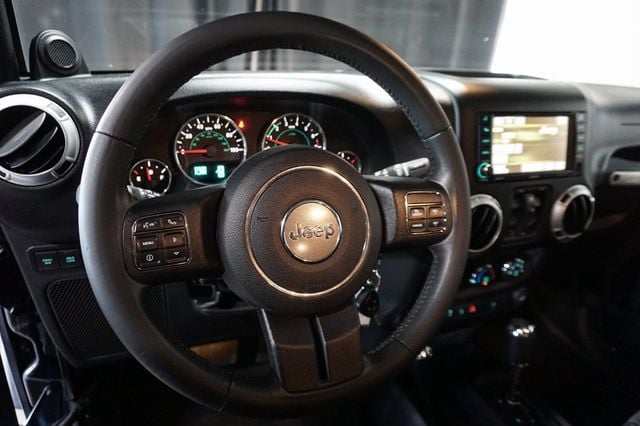 2013 Jeep Wrangler Unlimited *Wrangler Rubicon* *4WD* *Only 7k Original Miles* *1-Owner* - 23015427 - 10