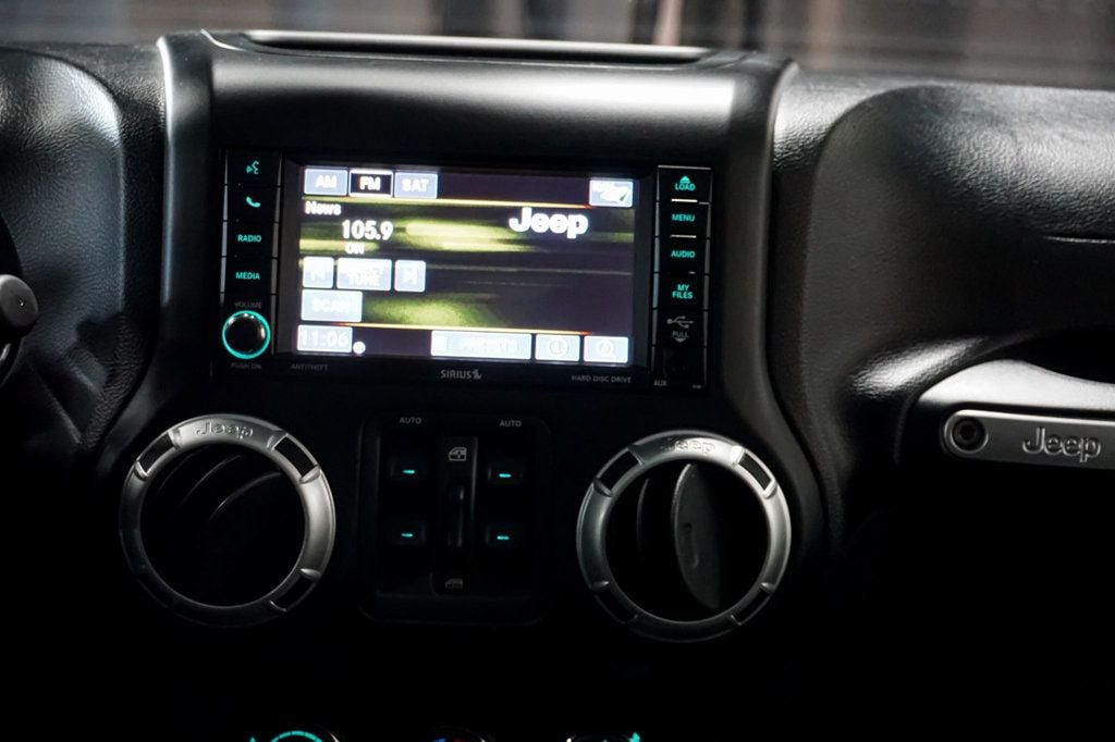 2013 Jeep Wrangler Unlimited *Wrangler Rubicon* *4WD* *Only 7k Original Miles* *1-Owner* - 23015427 - 11