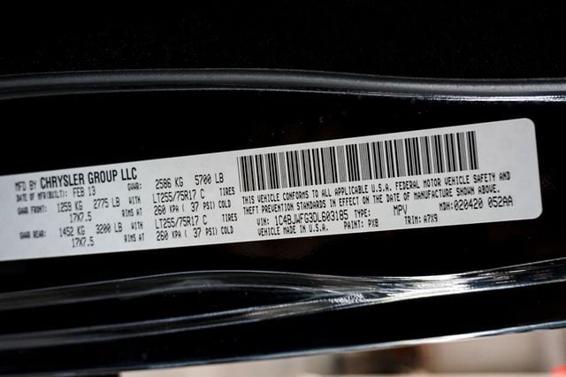 2013 Jeep Wrangler Unlimited *Wrangler Rubicon* *4WD* *Only 7k Original Miles* *1-Owner* - 23015427 - 18