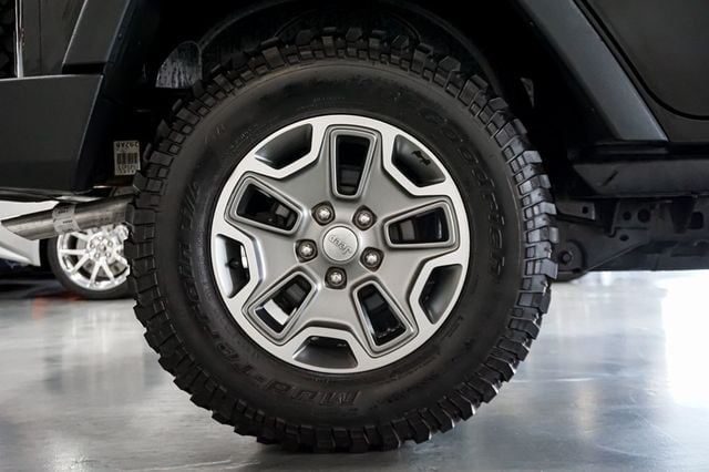 2013 Jeep Wrangler Unlimited *Wrangler Rubicon* *4WD* *Only 7k Original Miles* *1-Owner* - 23015427 - 36