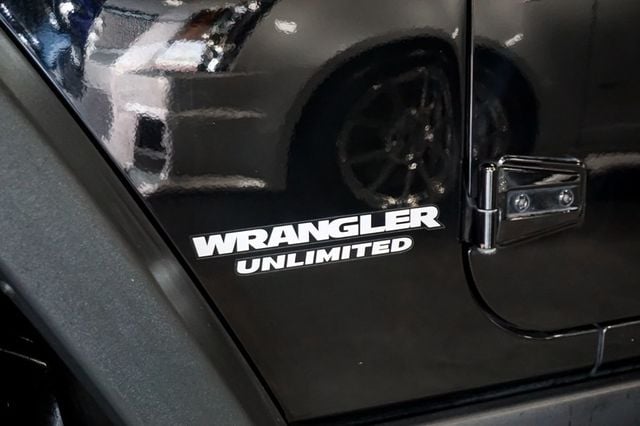 2013 Jeep Wrangler Unlimited *Wrangler Rubicon* *4WD* *Only 7k Original Miles* *1-Owner* - 23015427 - 45